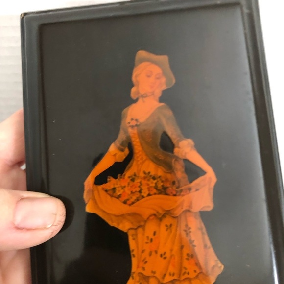 Vtg Black and Gold Decorative Plaque Wall Decor - Picture 10 of 12